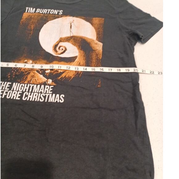 Tim Burton's A The Nightmare Before Christmas T-Shirt (Large) - Picture 4 of 4